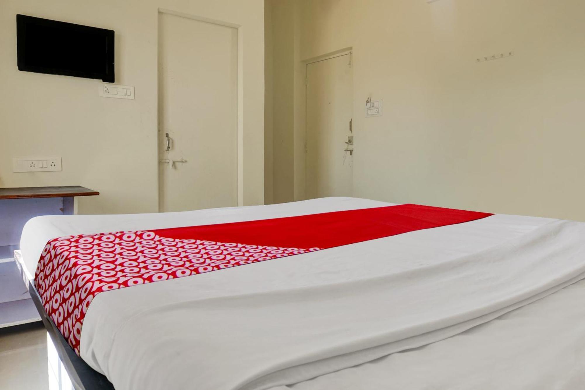 Hotel O Happy Homely Stay Sasvad Екстериор снимка